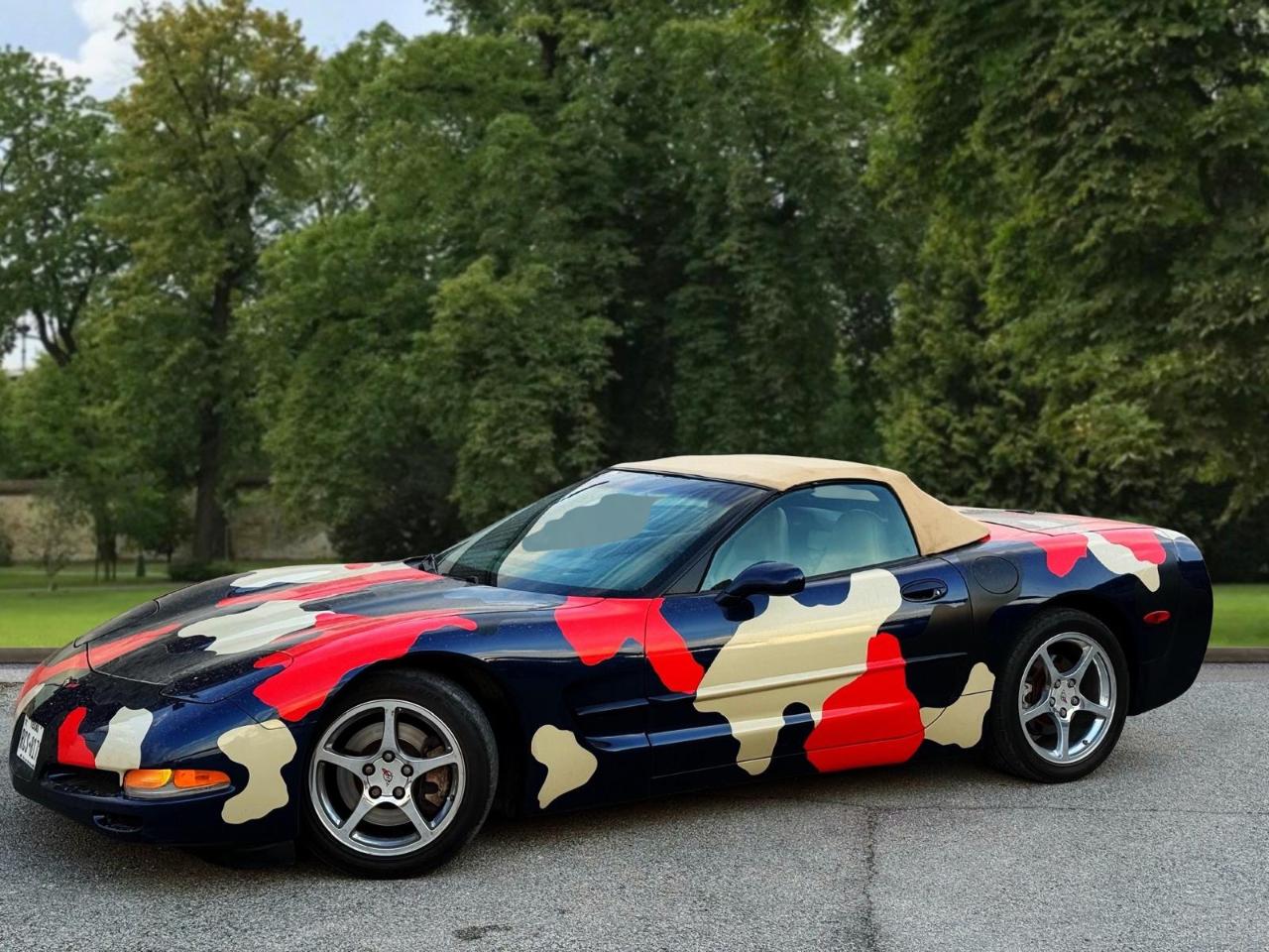 Chevrolet Corvette 2dr Convertible 2001