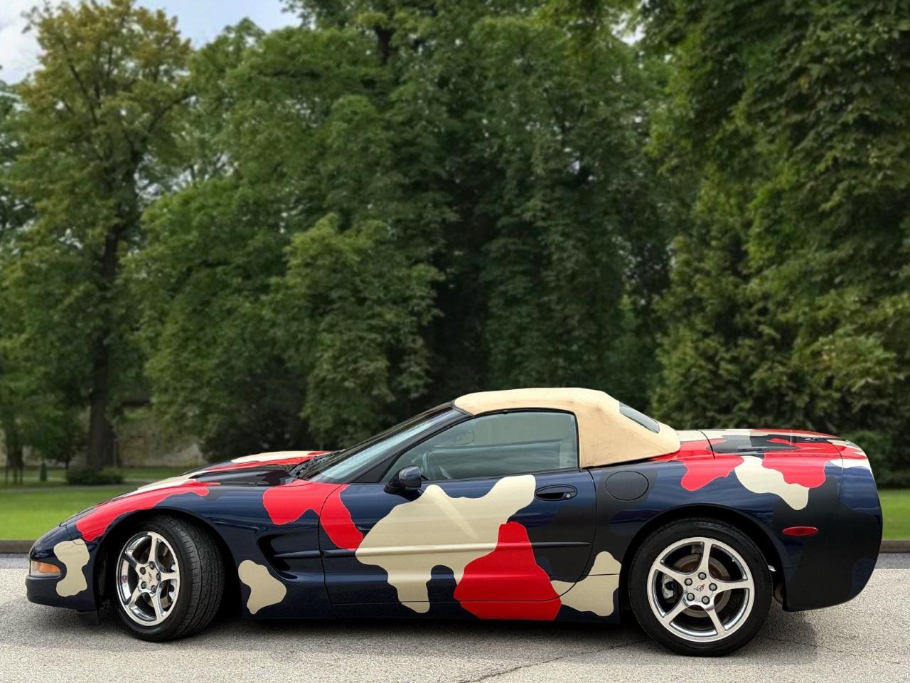 2001 Chevrolet Corvette 2dr Convertible