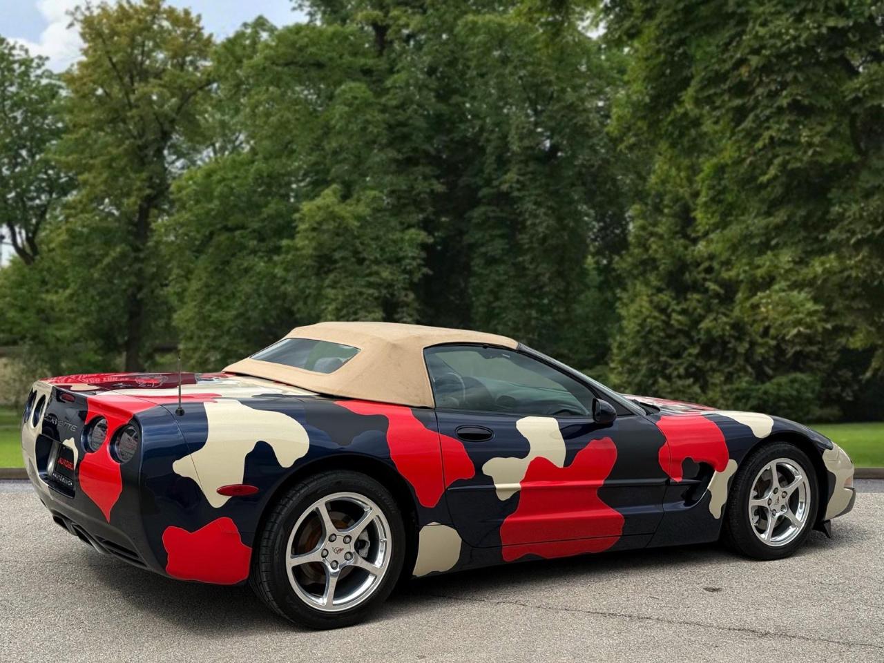 Chevrolet Corvette 2dr Convertible 2001