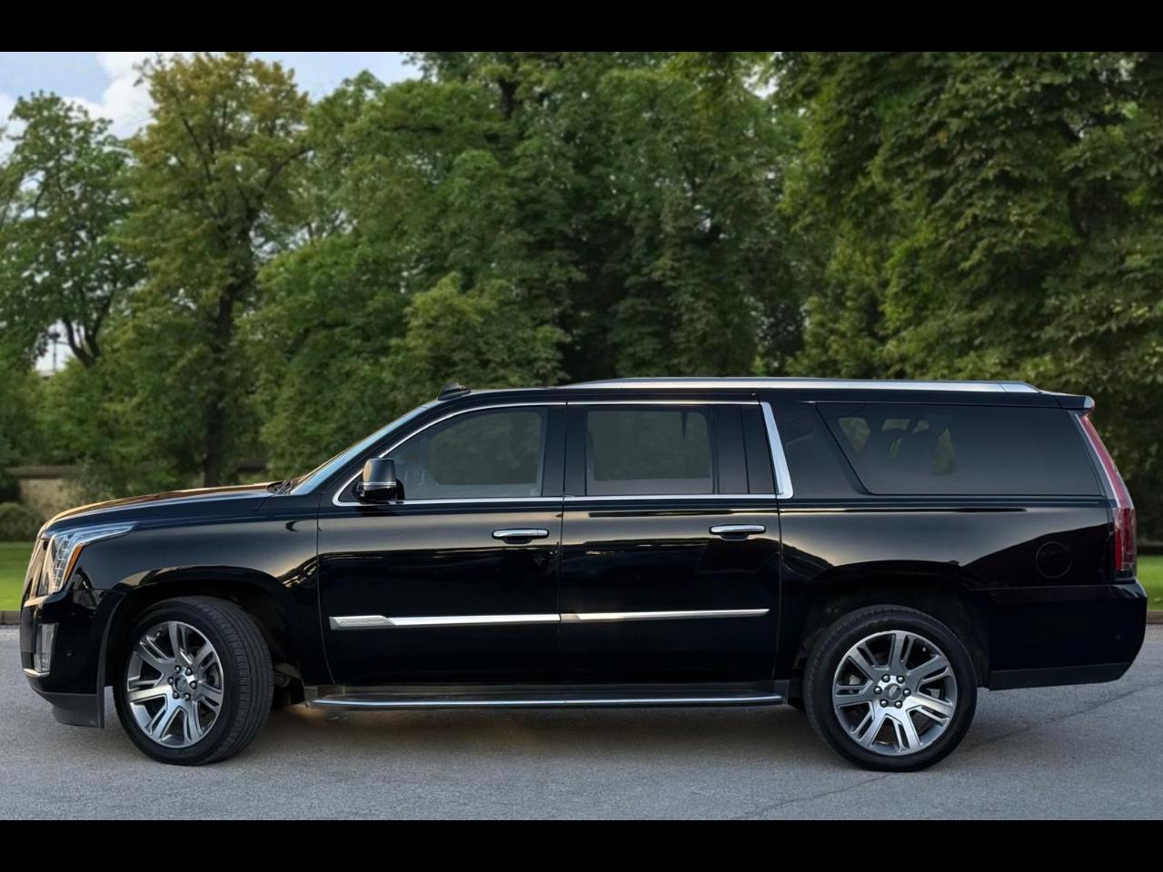 Cadillac Escalade ESV 4WD 4dr Luxury 2017