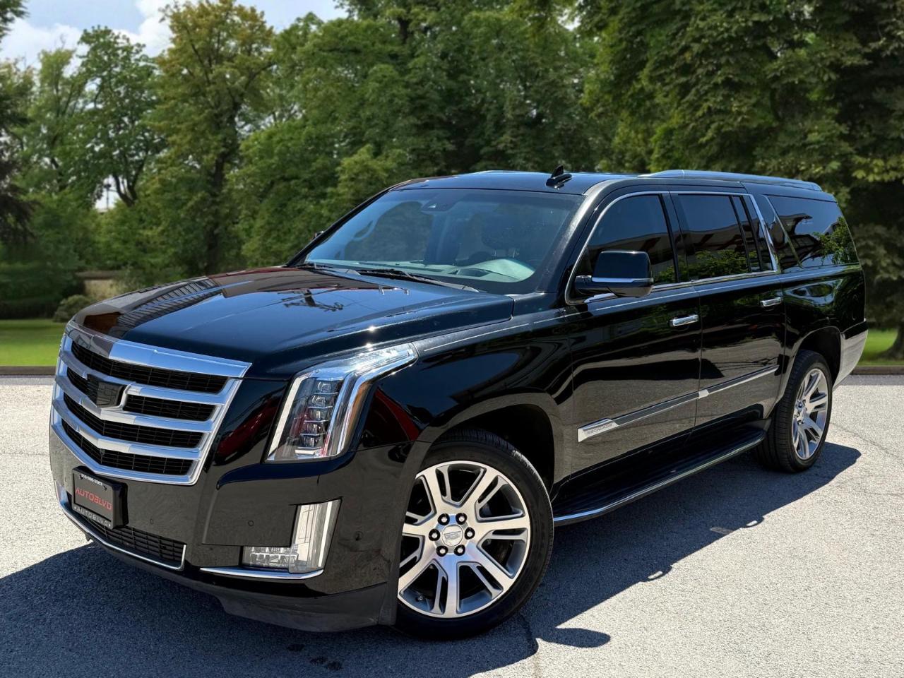 Cadillac Escalade ESV 4WD 4dr Luxury 2017