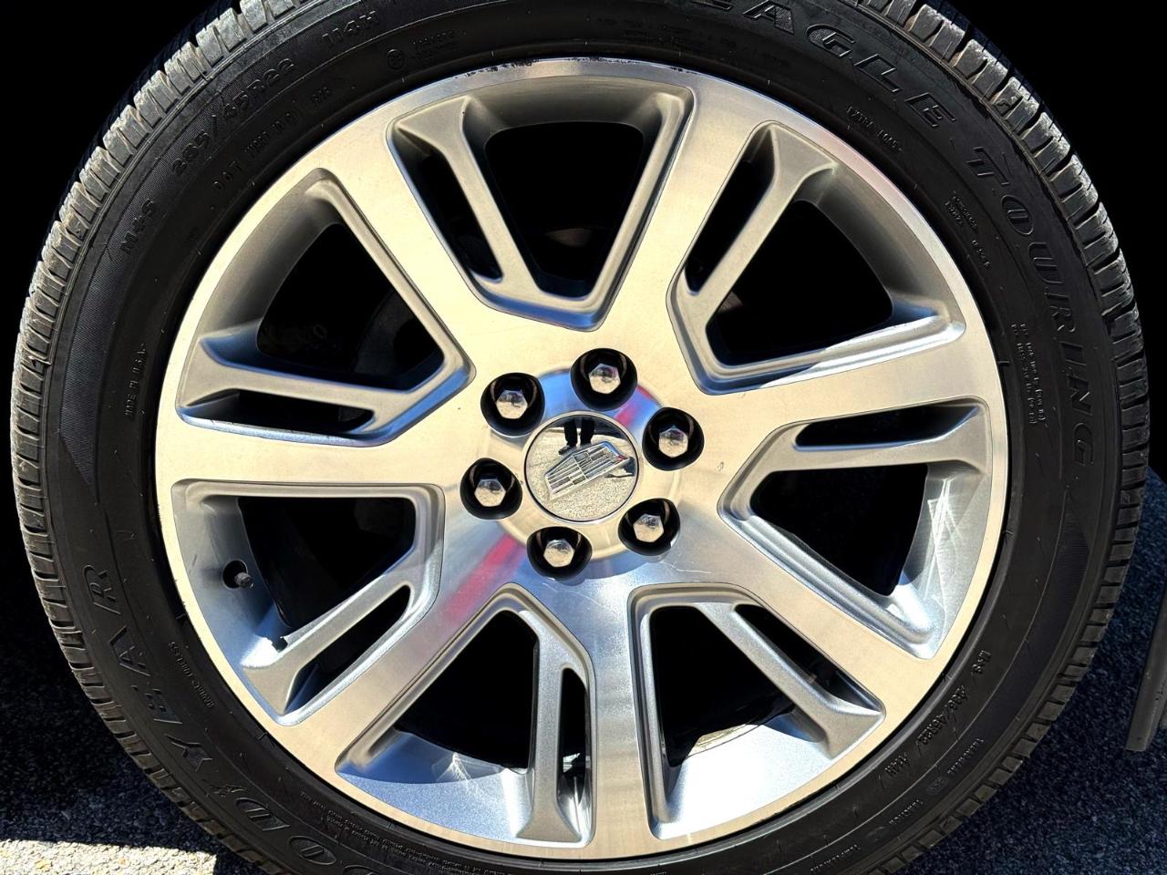 Cadillac Escalade ESV 4WD 4dr Luxury 2017