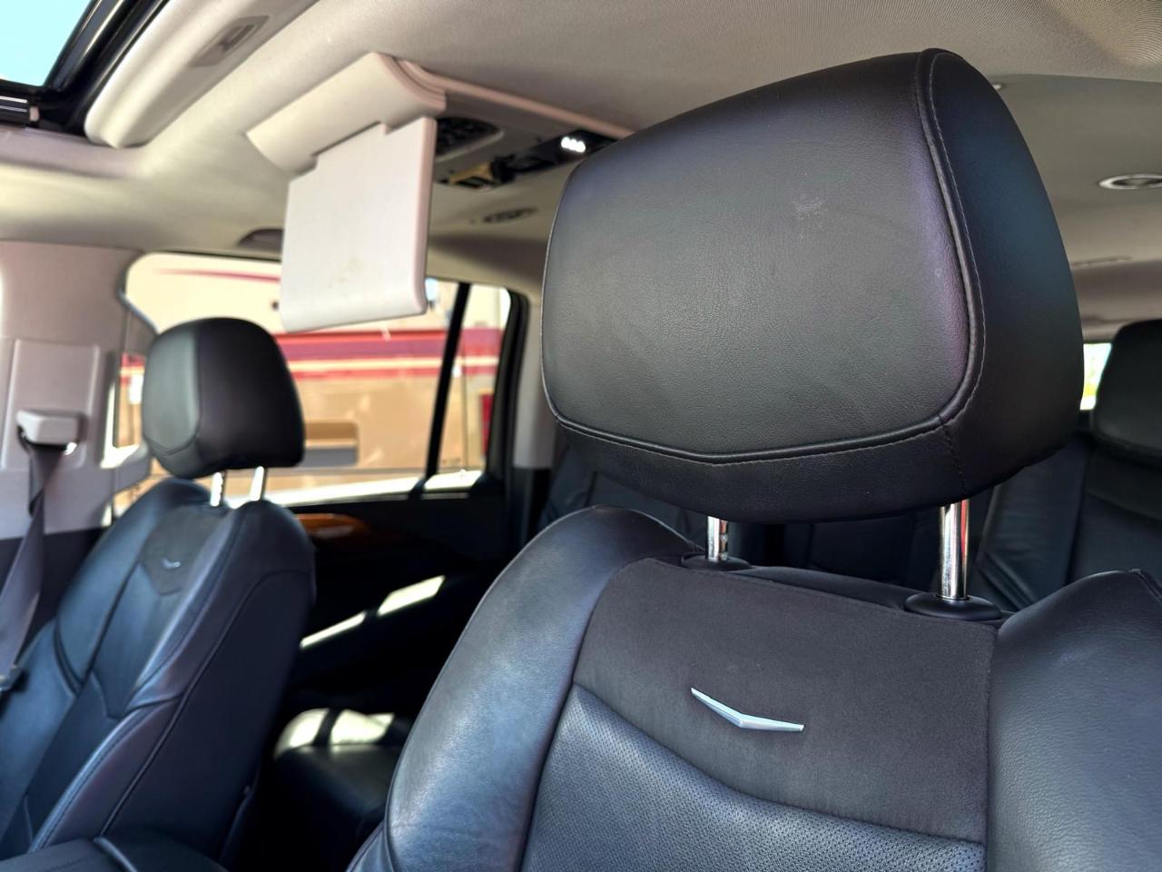 Cadillac Escalade ESV 4WD 4dr Luxury 2017