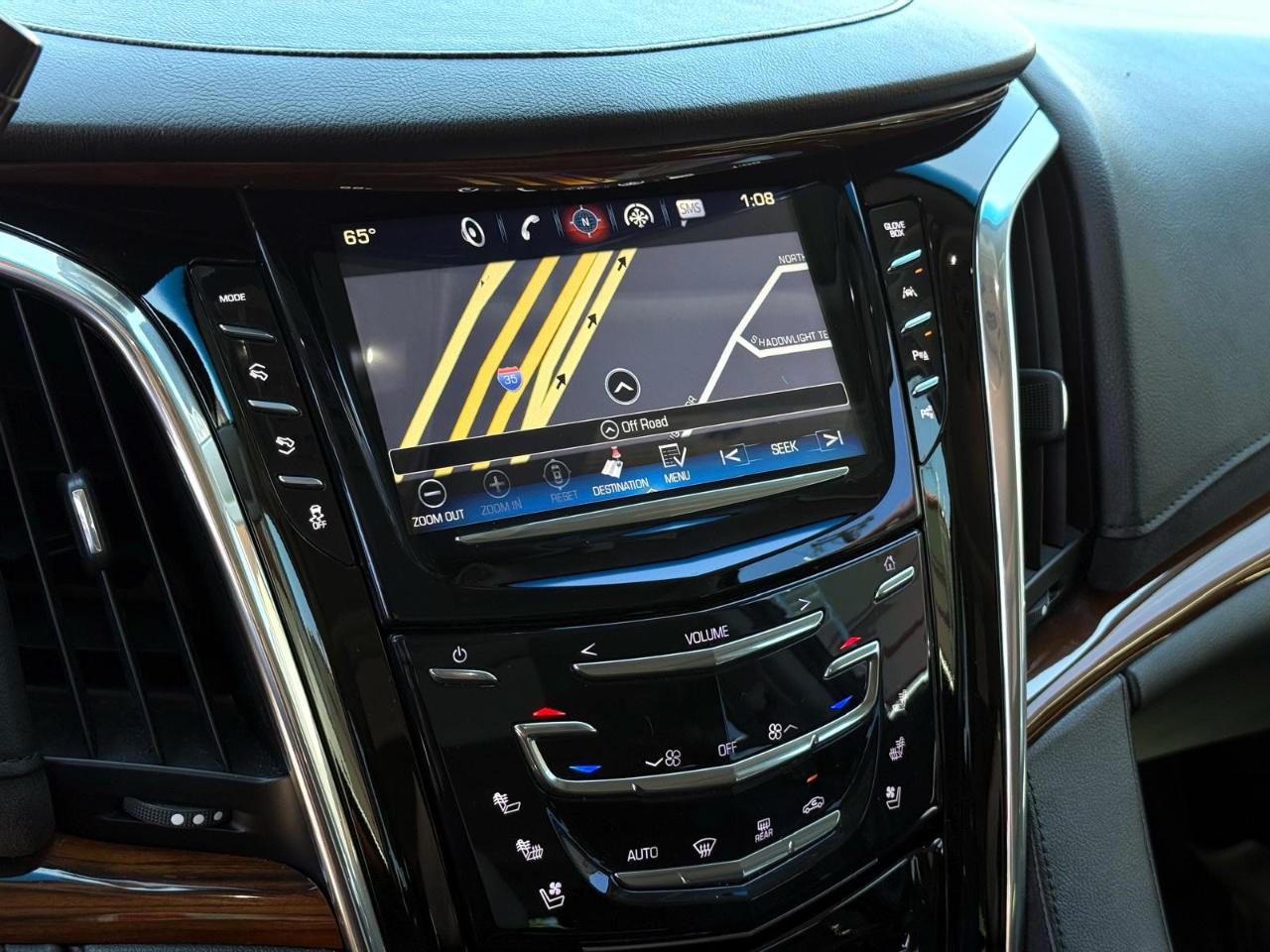 Cadillac Escalade ESV 4WD 4dr Luxury 2017