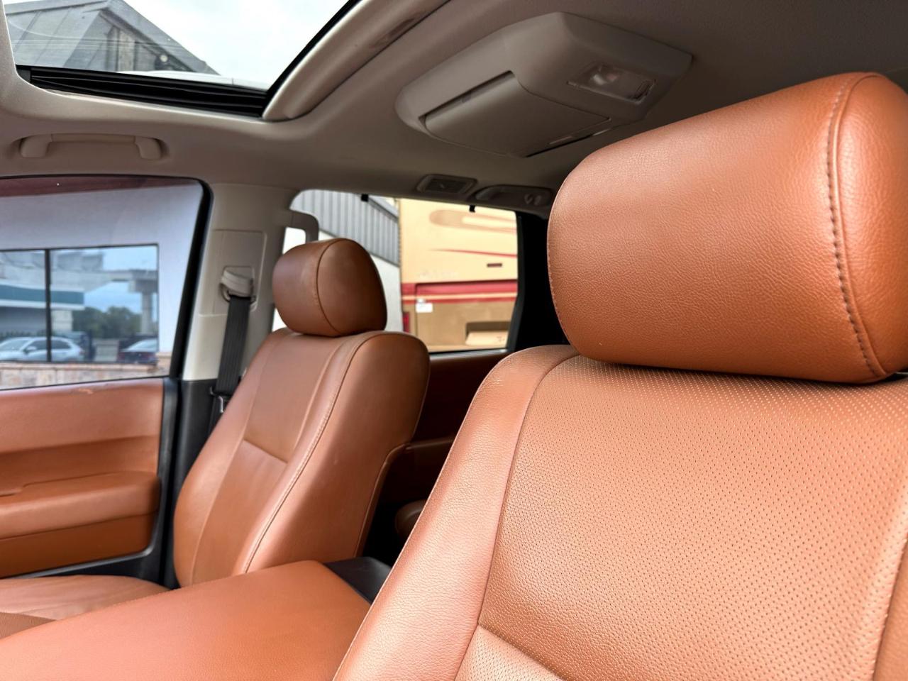 Toyota Sequoia Platinum RWD (Natl) 2018