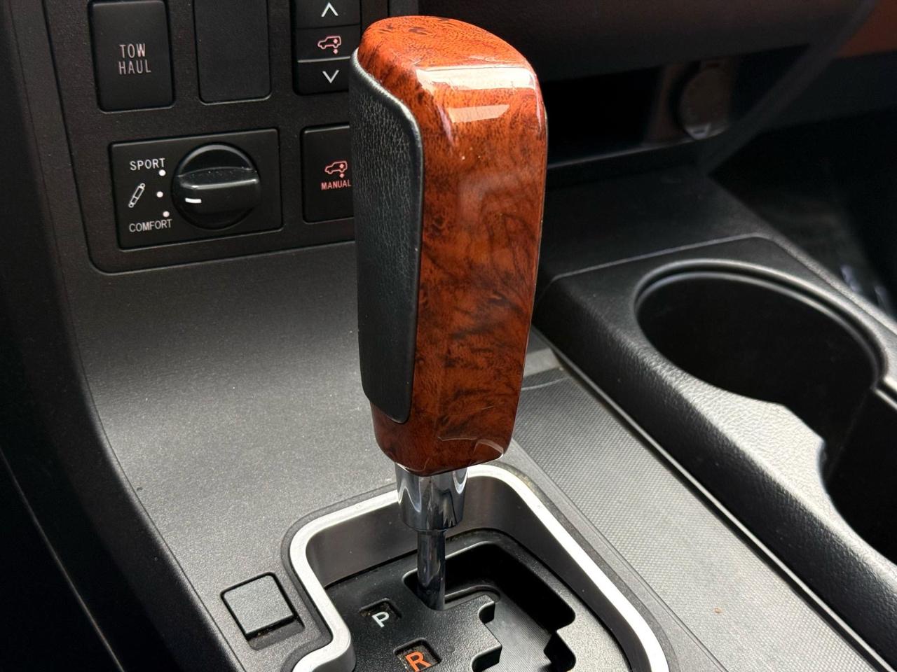 Toyota Sequoia Platinum RWD (Natl) 2018