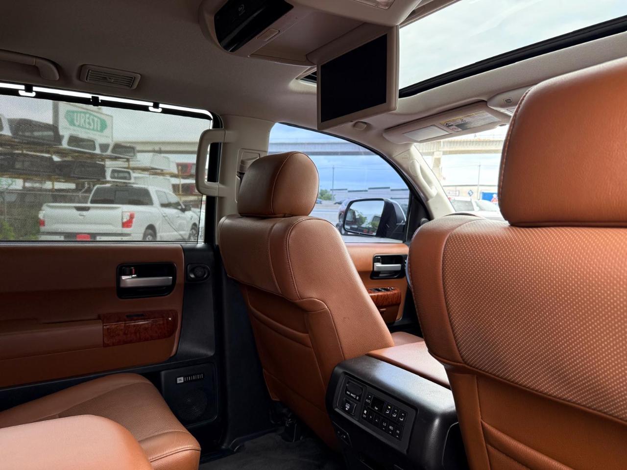 Toyota Sequoia Platinum RWD (Natl) 2018