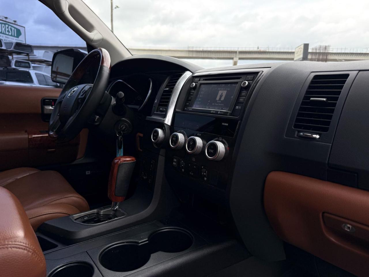 Toyota Sequoia Platinum RWD (Natl) 2018