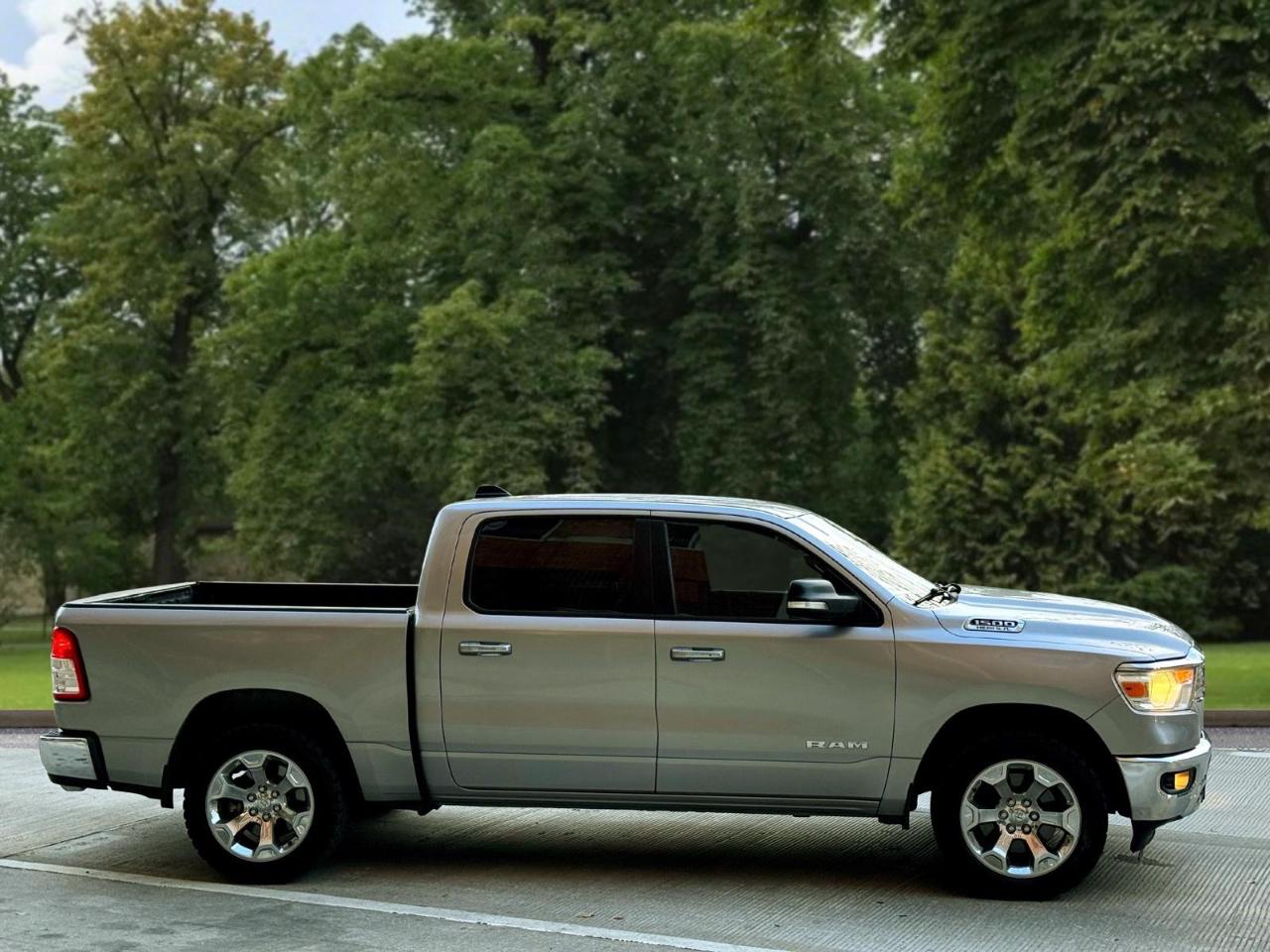 RAM 1500 Big Horn 4x4 Crew Cab 5'7" Box 2020