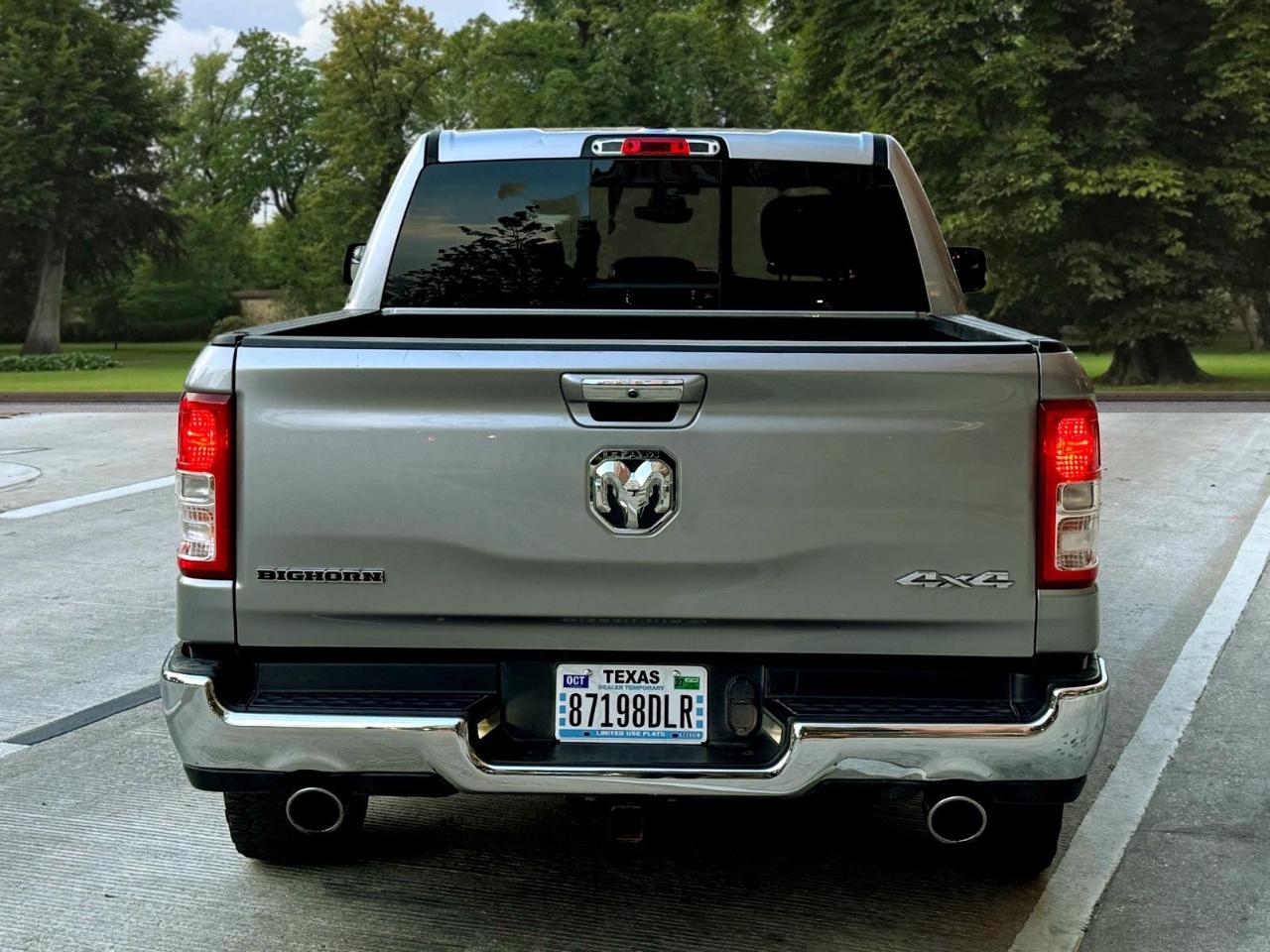 RAM 1500 Big Horn 4x4 Crew Cab 5'7" Box 2020