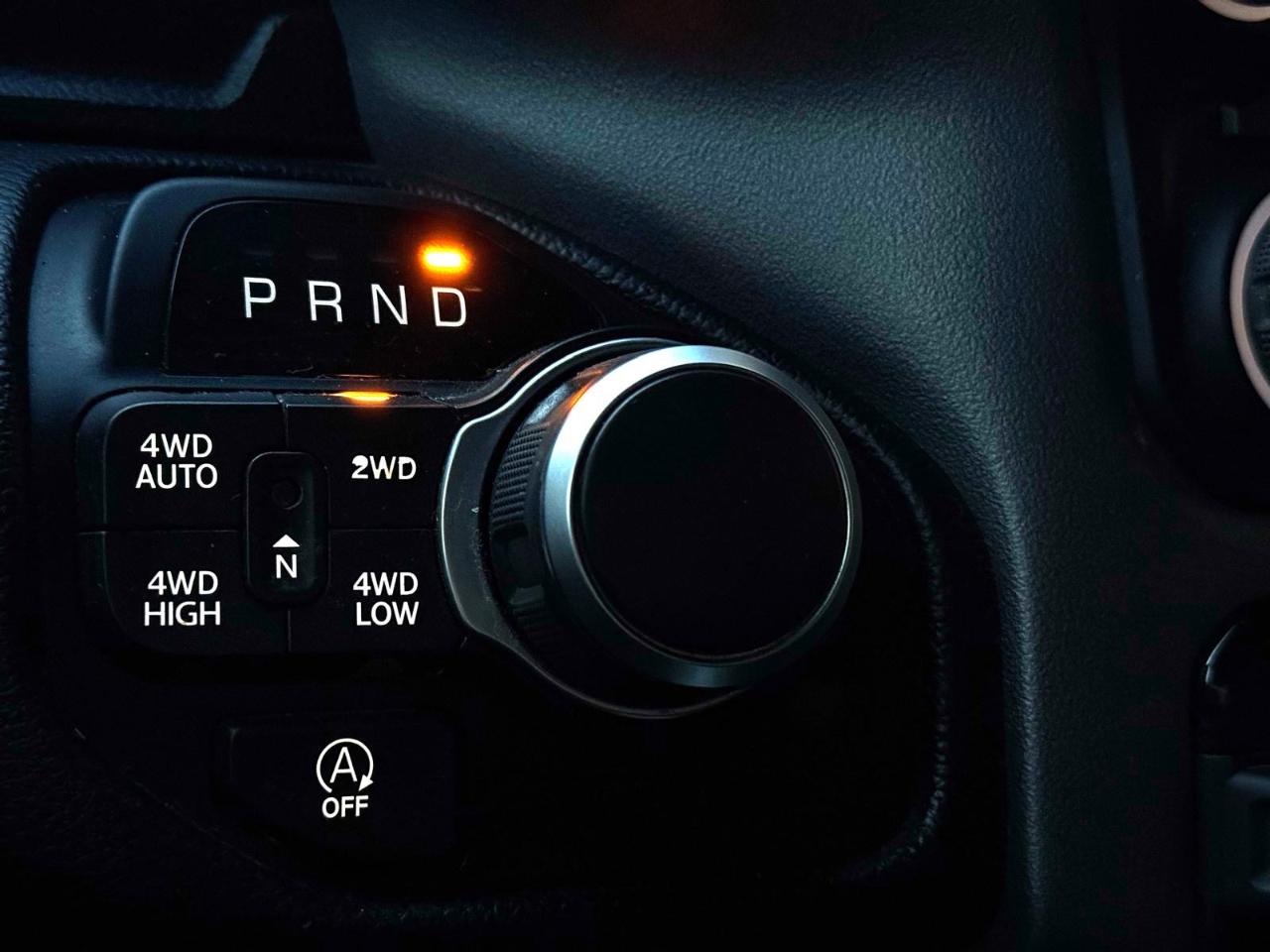 RAM 1500 Big Horn 4x4 Crew Cab 5'7" Box 2020