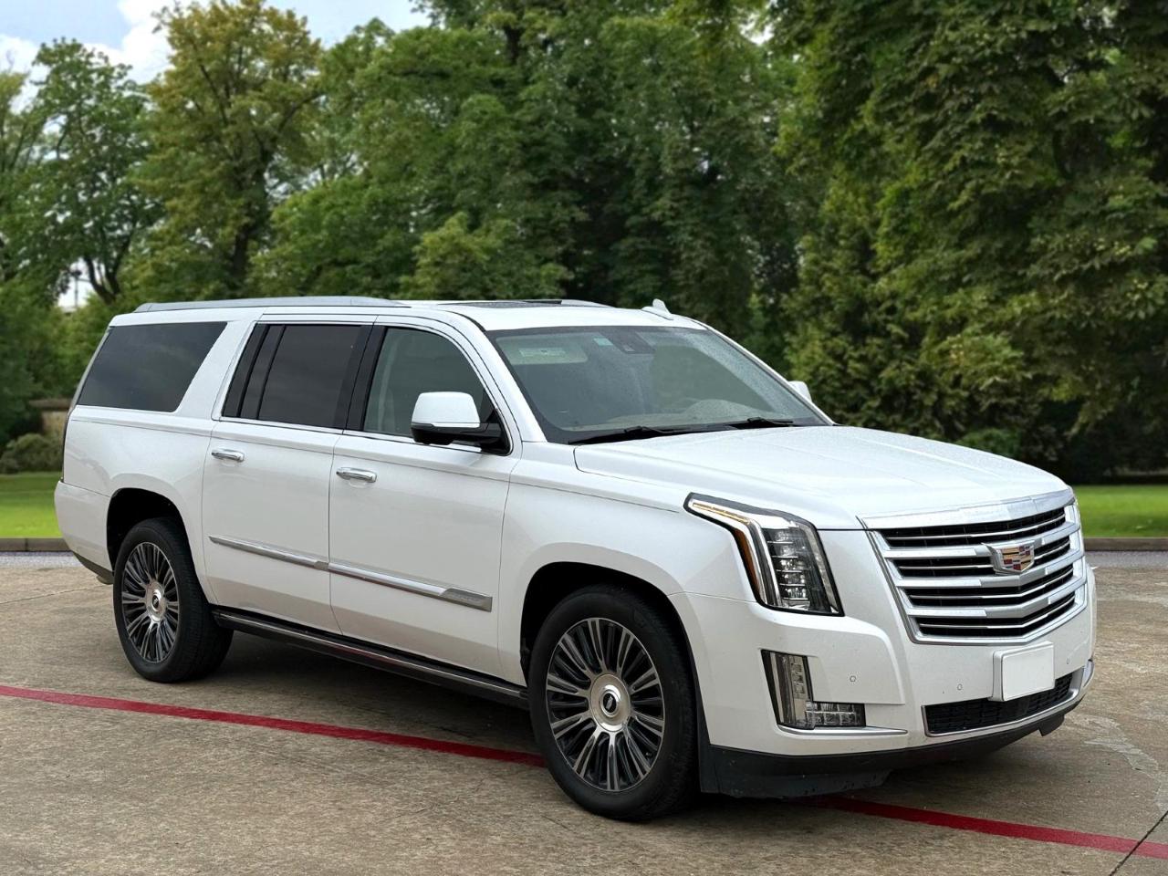 Cadillac Escalade ESV 4WD 4dr Platinum 2016