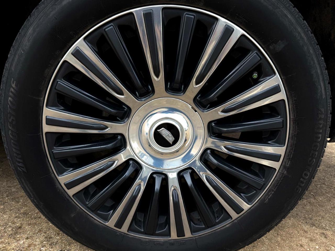 Cadillac Escalade ESV 4WD 4dr Platinum 2016