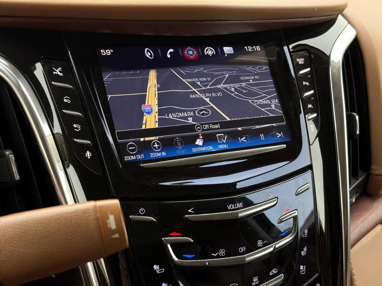 Cadillac Escalade ESV 4WD 4dr Platinum 2016