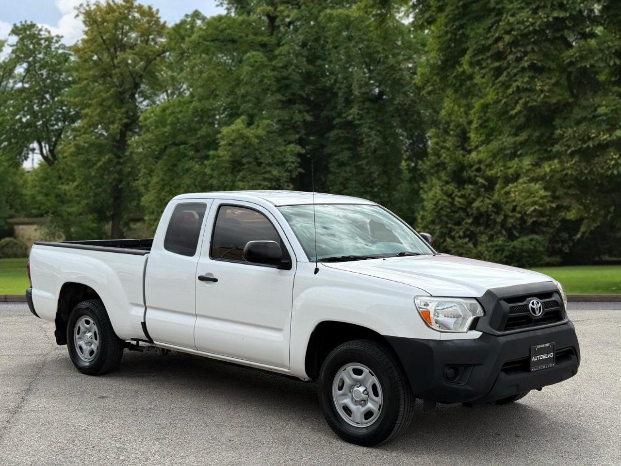 Toyota Tacoma 2WD Access Cab I4 AT (Natl) 2015