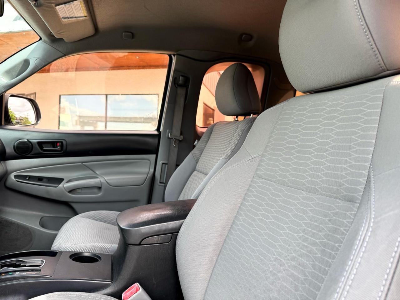 Toyota Tacoma 2WD Access Cab I4 AT (Natl) 2015