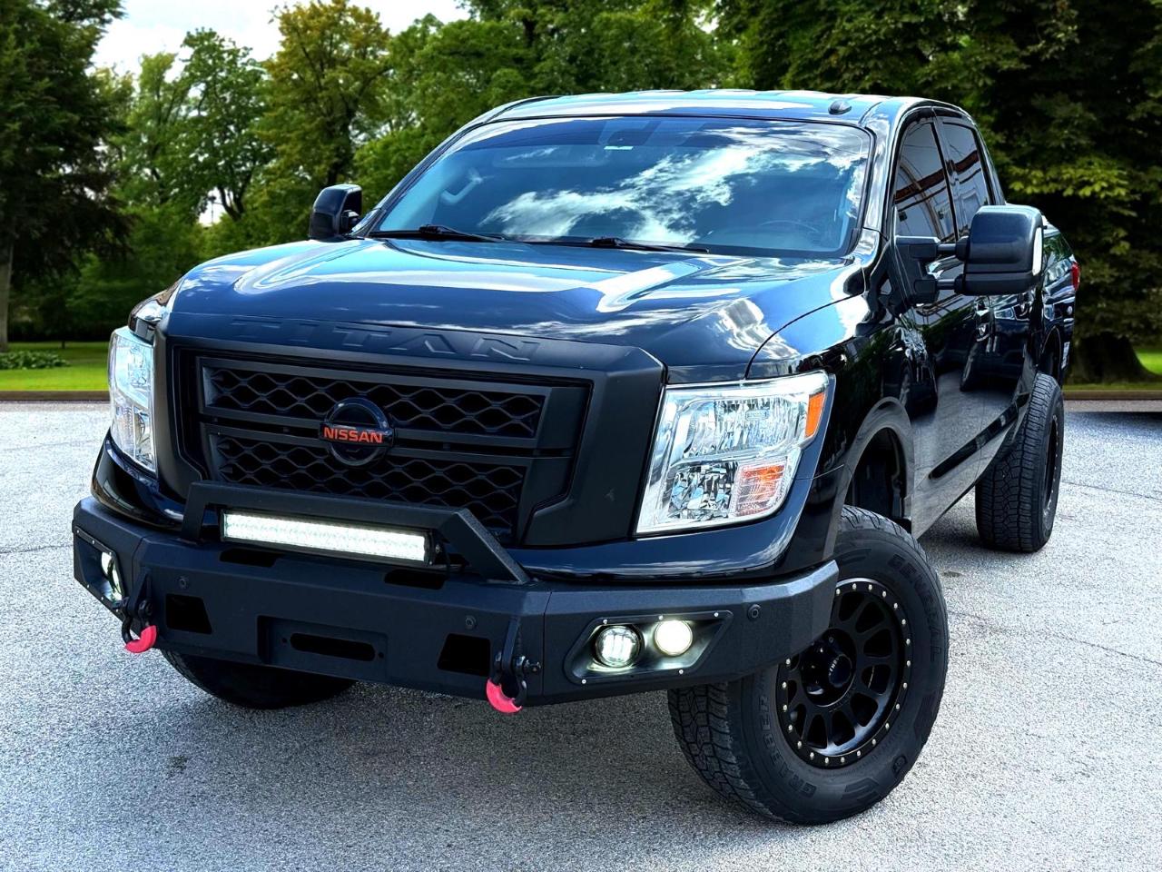 Nissan Titan 4x4 Crew Cab SV 2019