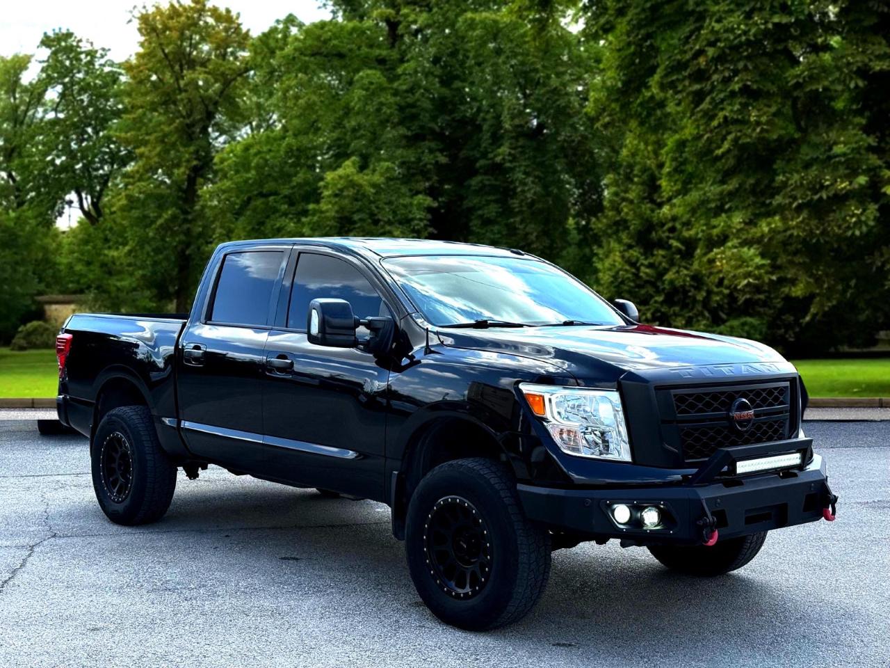 Nissan Titan 4x4 Crew Cab SV 2019