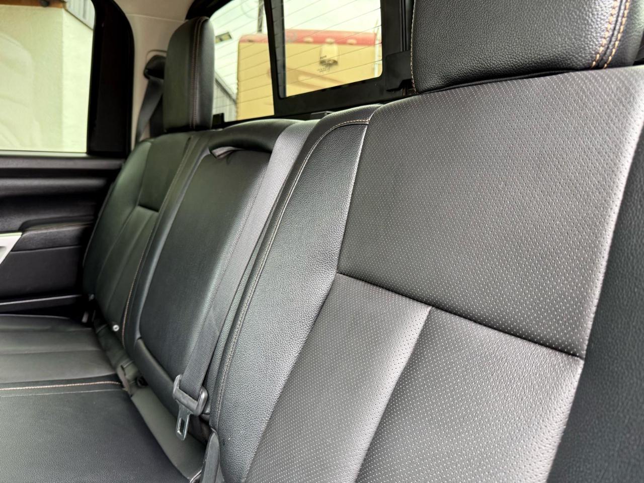 Nissan Titan 4x2 Crew Cab SL 2017