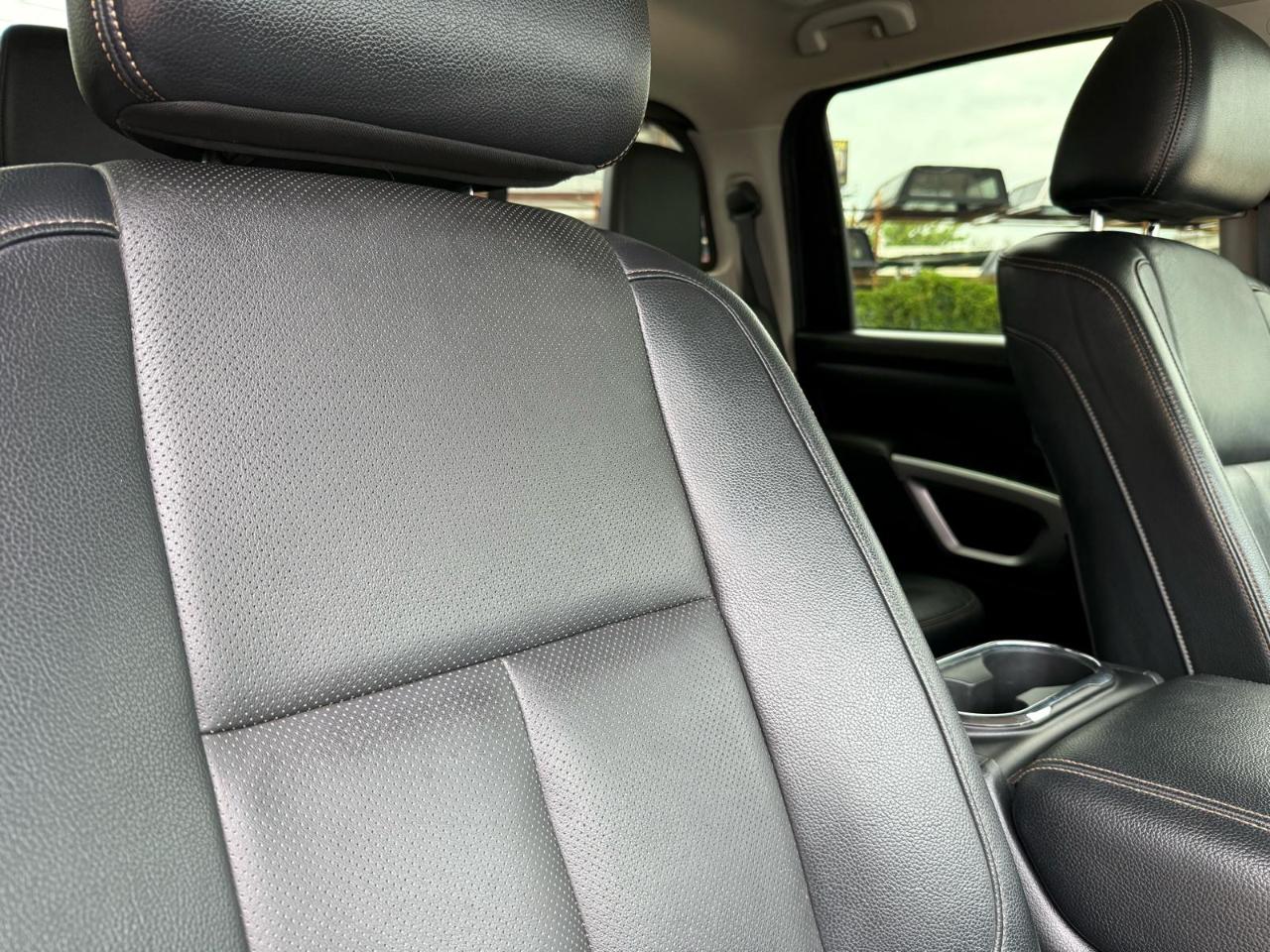 Nissan Titan 4x2 Crew Cab SL 2017