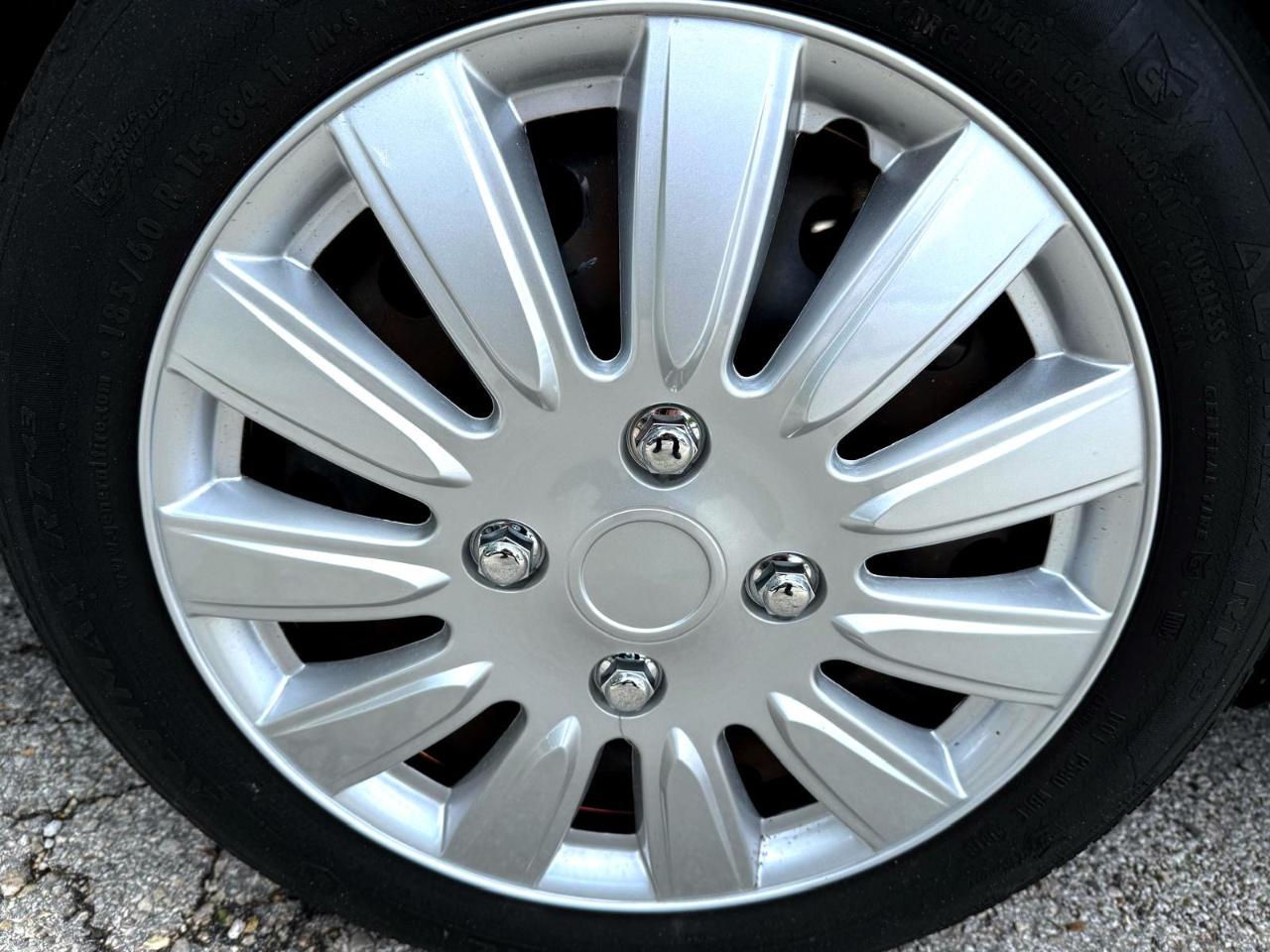 Ford Fiesta 4dr Sdn SE 2014