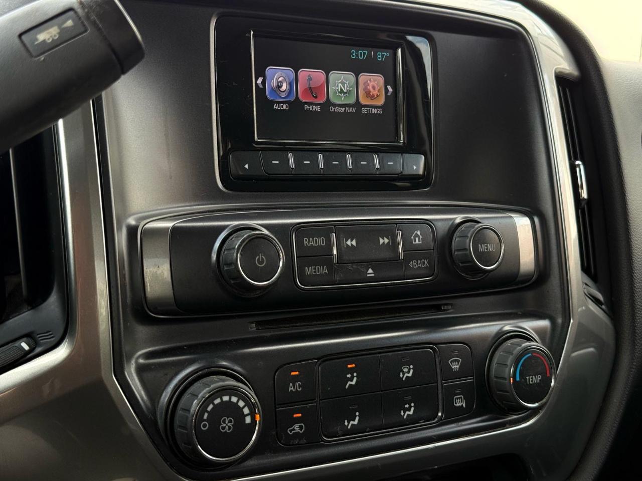 Chevrolet Silverado 1500 2WD Crew Cab 143.5" LT w/1LT 2015