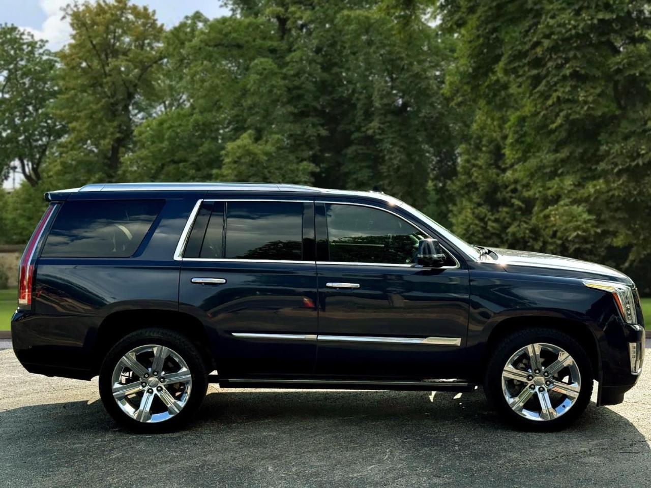 Cadillac Escalade 4WD 4dr Premium Luxury 2018