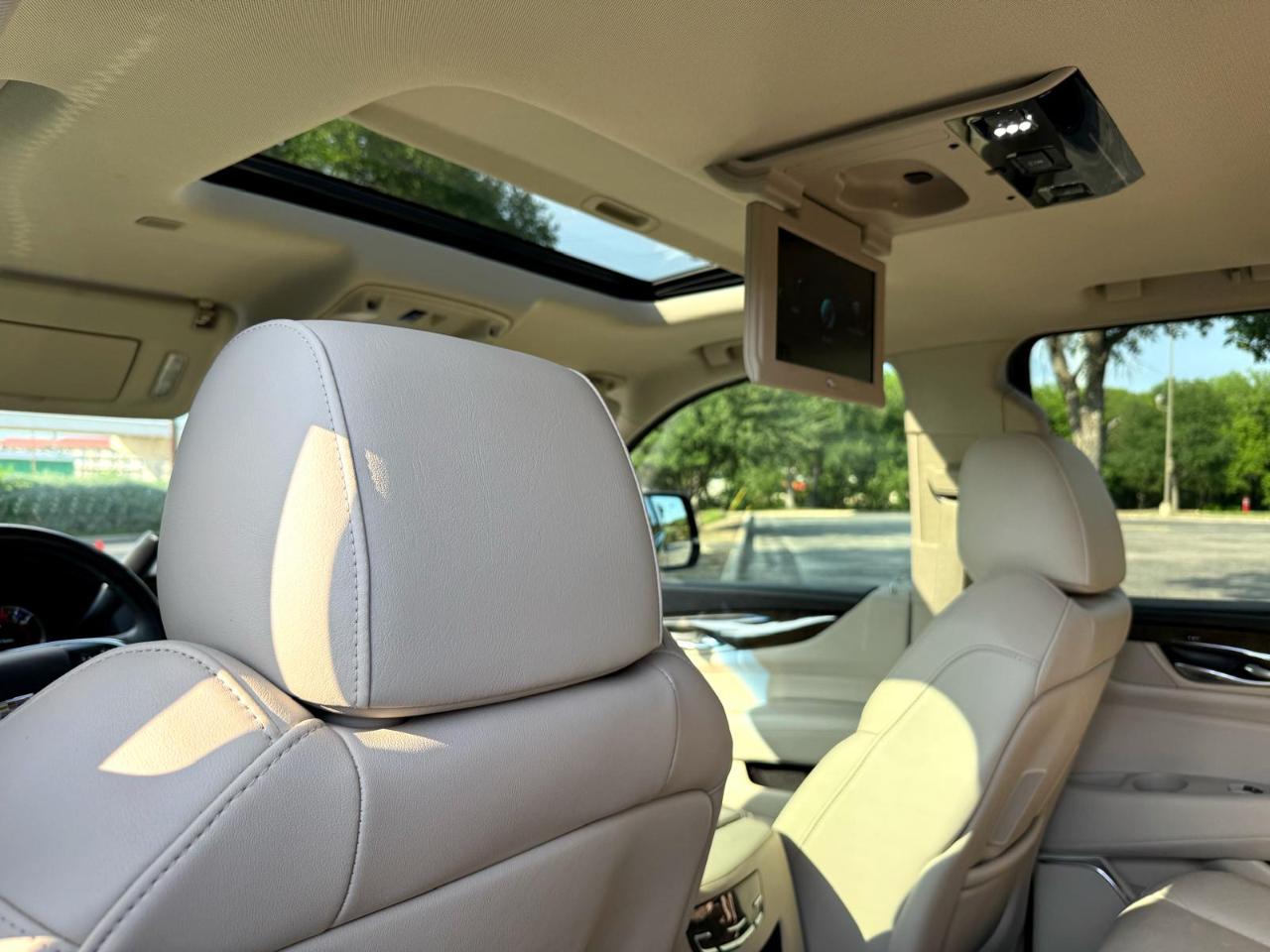 Cadillac Escalade 4WD 4dr Premium Luxury 2018