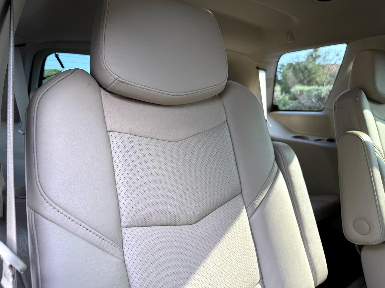 Cadillac Escalade 4WD 4dr Premium Luxury 2018