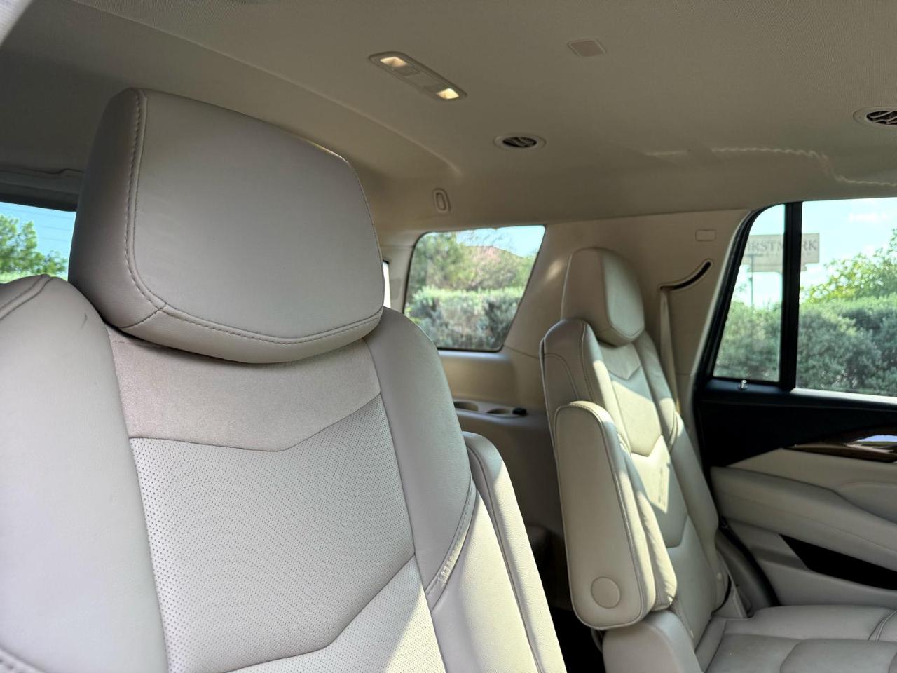 Cadillac Escalade 4WD 4dr Premium Luxury 2018