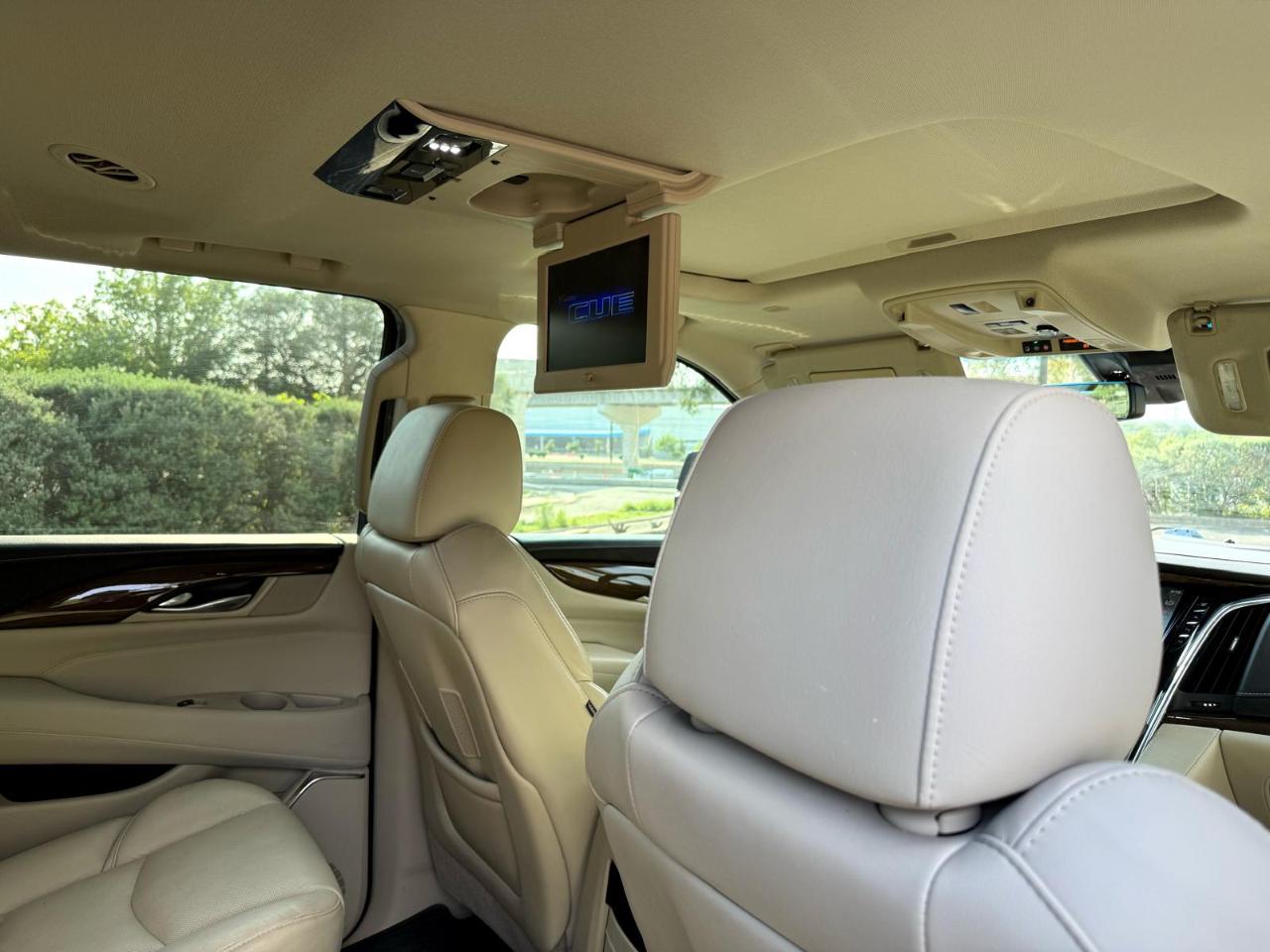Cadillac Escalade 4WD 4dr Premium Luxury 2018