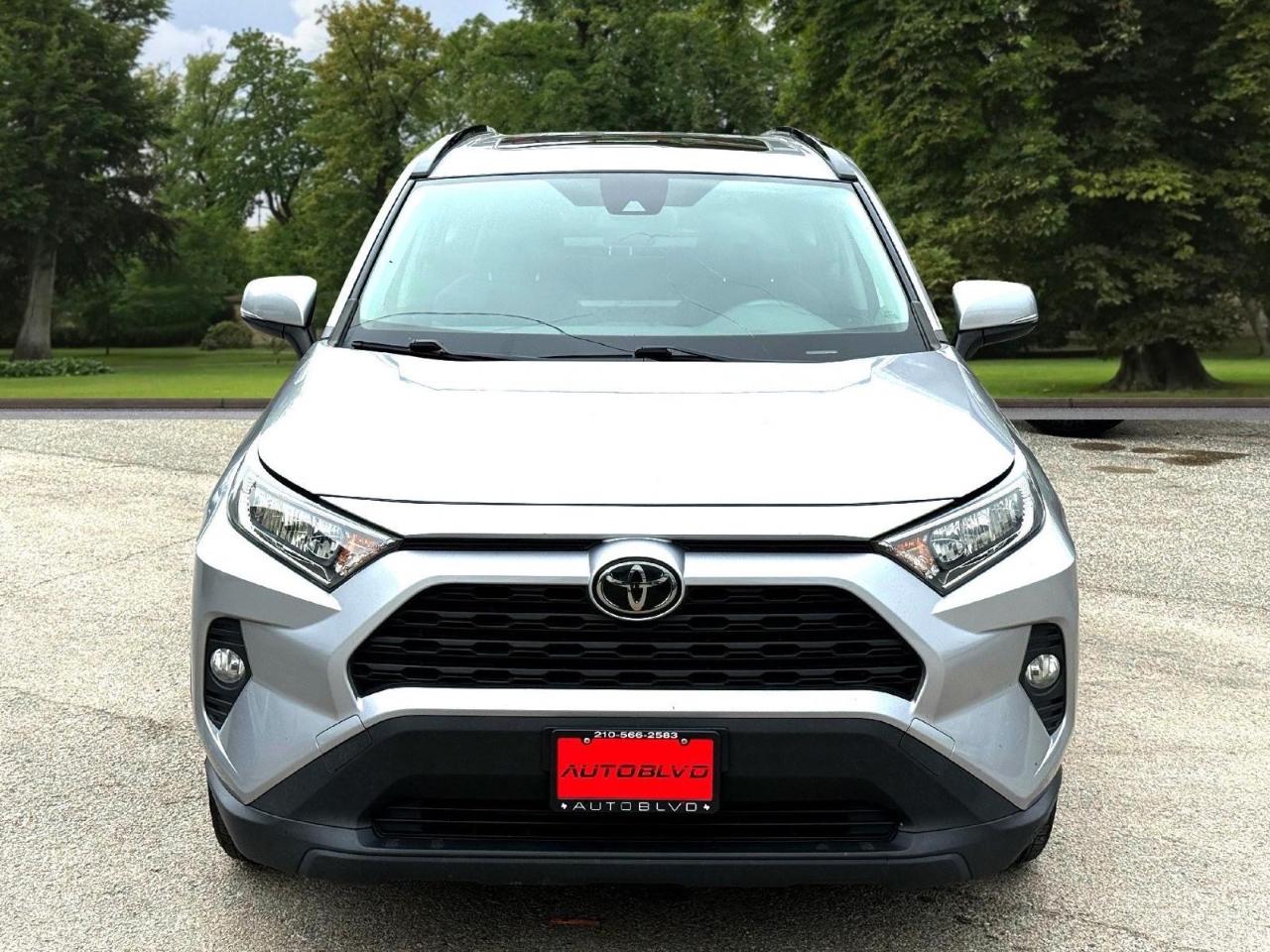 Toyota RAV4 XLE FWD (Natl) 2021