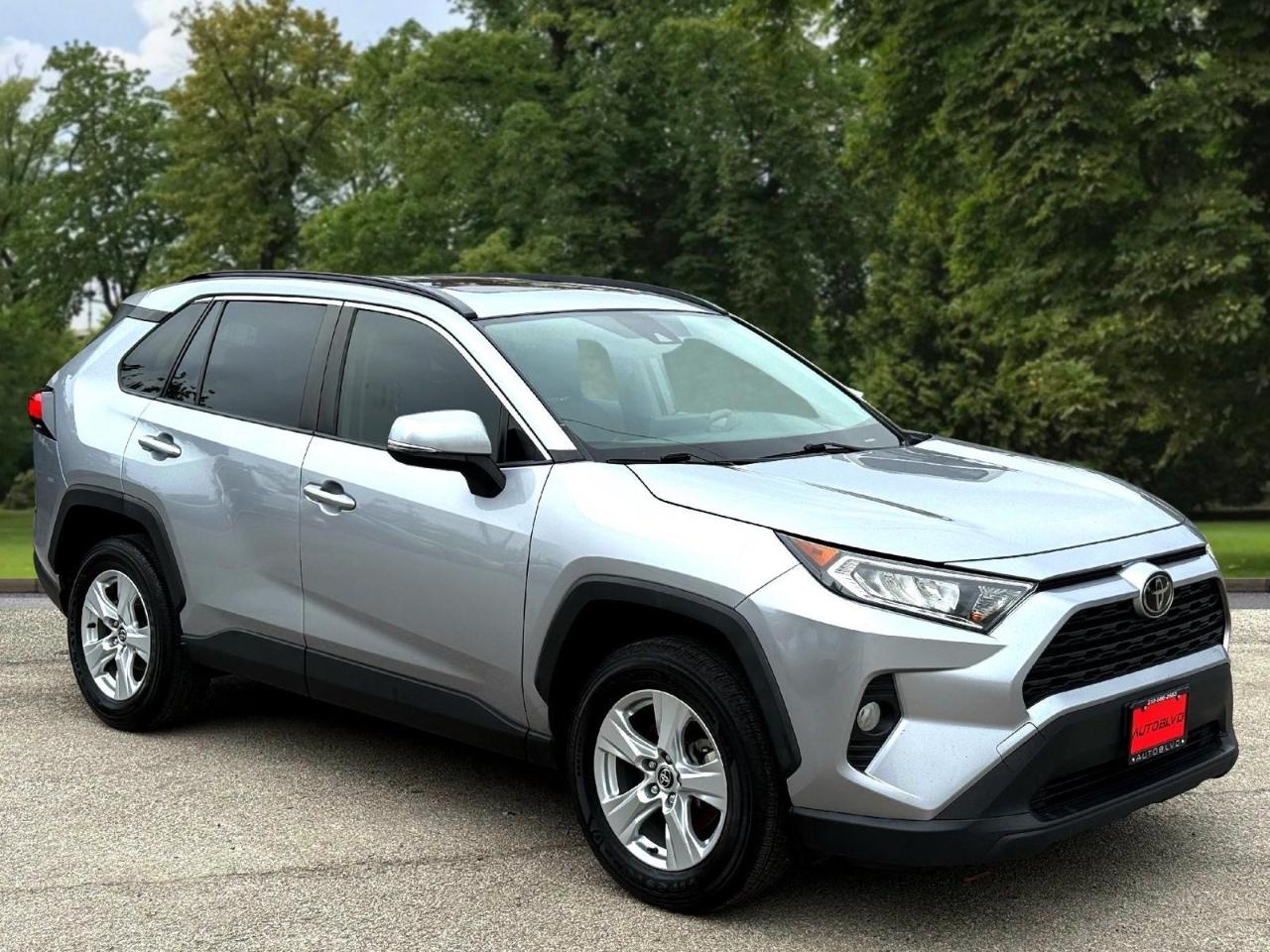 Toyota RAV4 XLE FWD (Natl) 2021