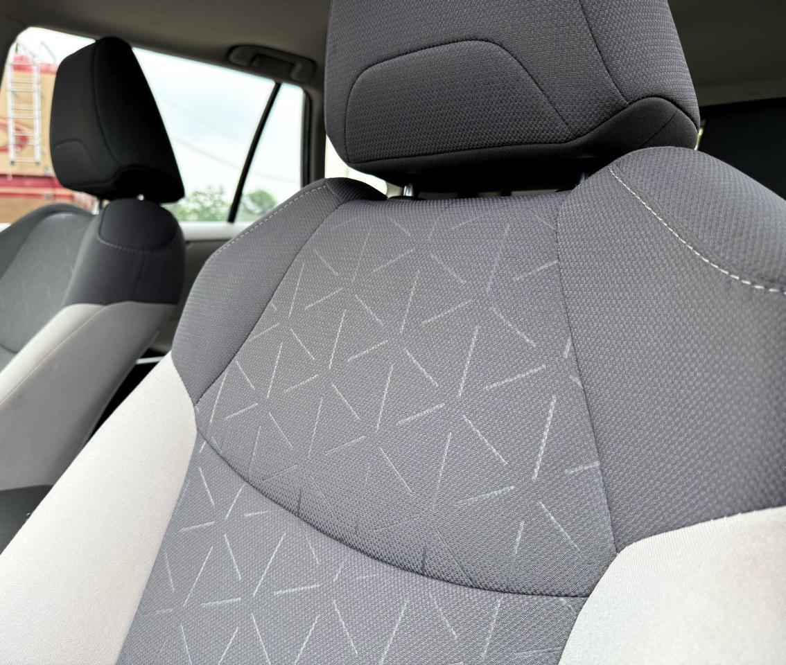 Toyota RAV4 XLE FWD (Natl) 2021