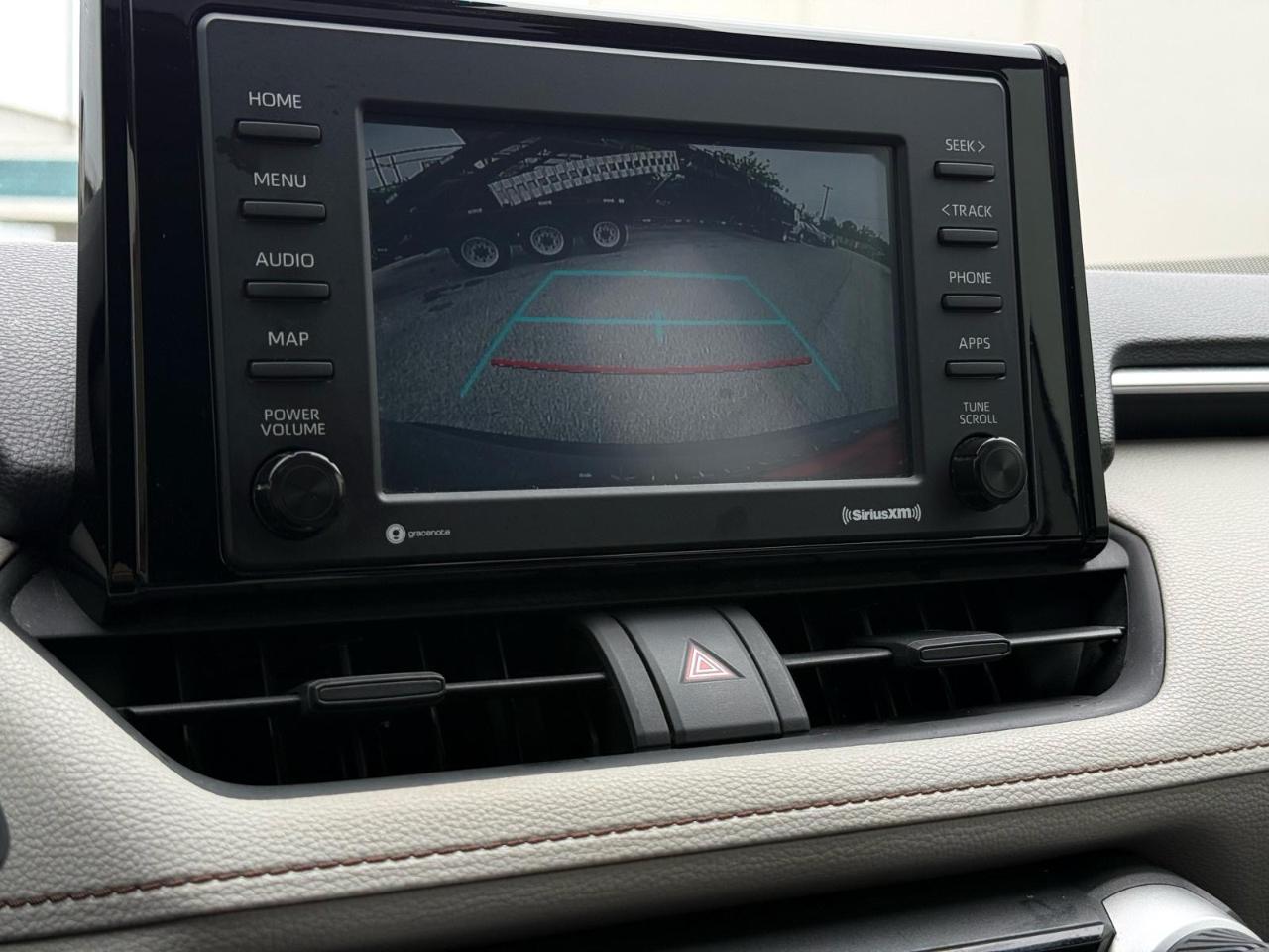 Toyota RAV4 XLE FWD (Natl) 2021