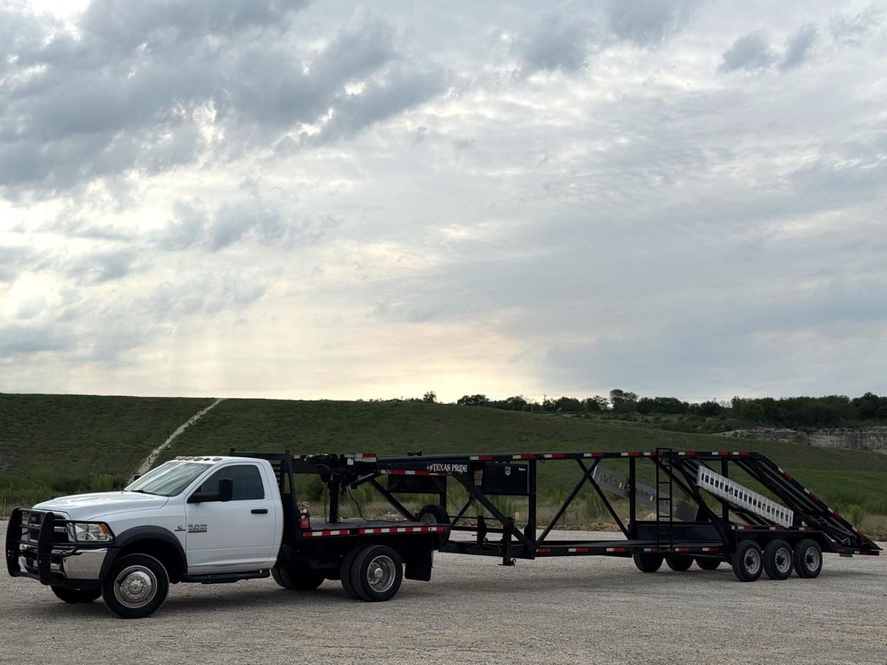 RAM 4500 2WD Reg Cab 144" WB 60" CA Tradesman 2016