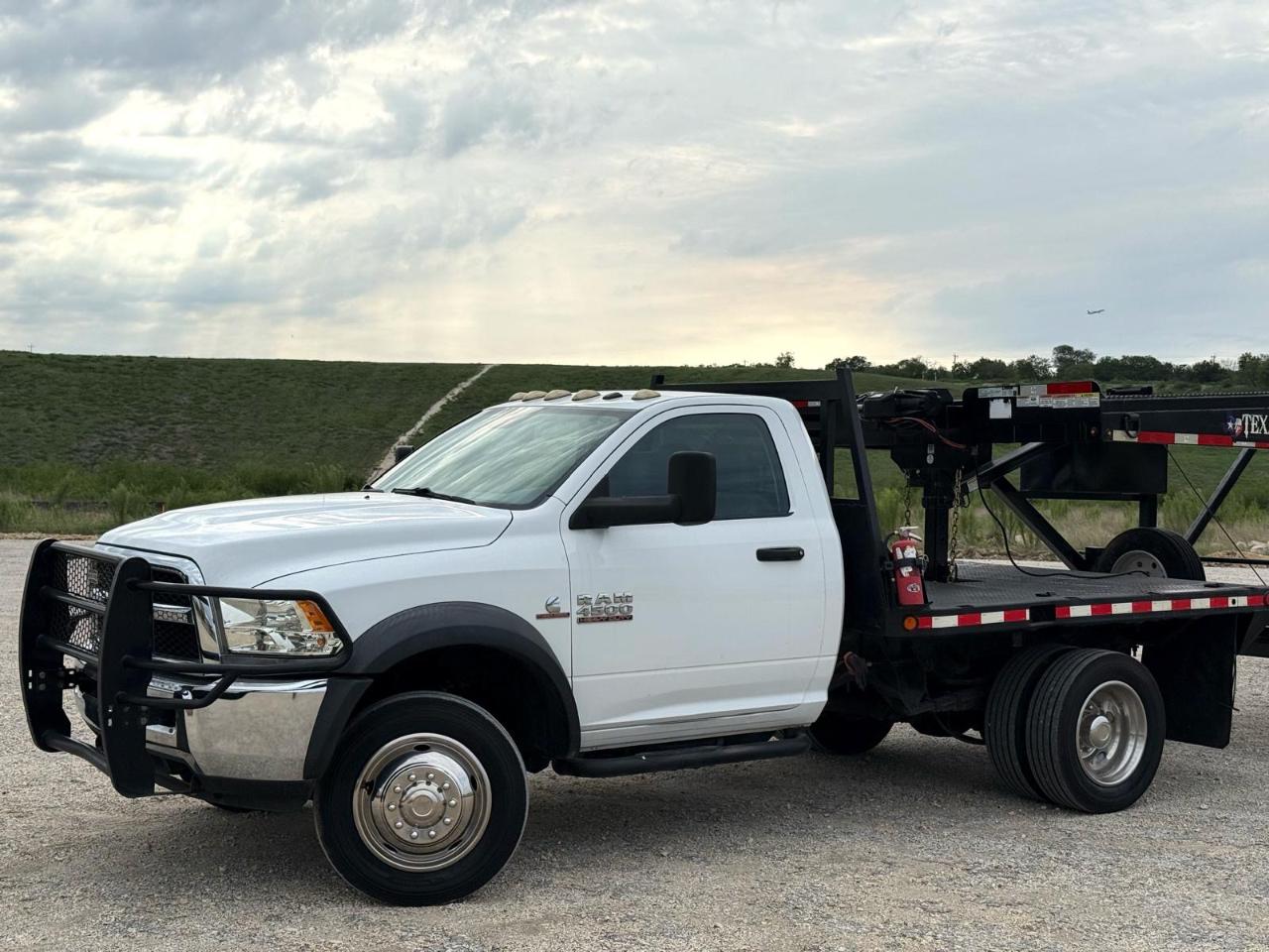 RAM 4500 2WD Reg Cab 144" WB 60" CA Tradesman 2016