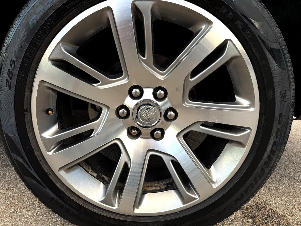 Cadillac Escalade ESV 4WD 4dr Premium 2015