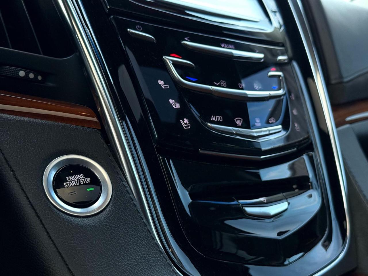 Cadillac Escalade ESV 4WD 4dr Premium 2015