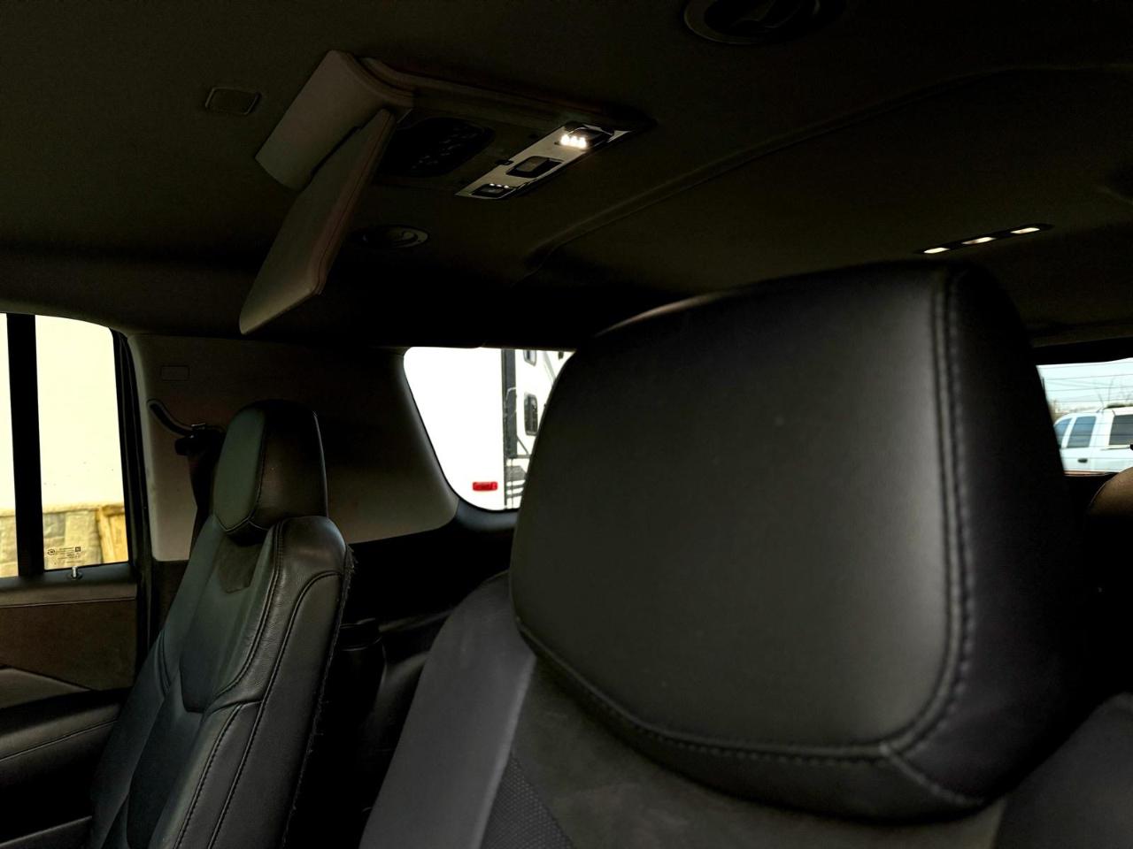 Cadillac Escalade ESV 4WD 4dr Premium 2015