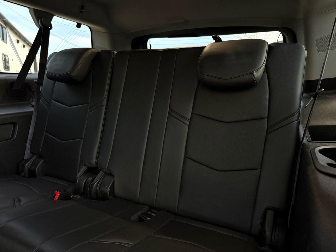 Cadillac Escalade ESV 4WD 4dr Premium 2015