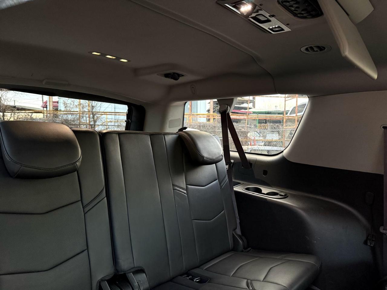 Cadillac Escalade ESV 4WD 4dr Premium 2015