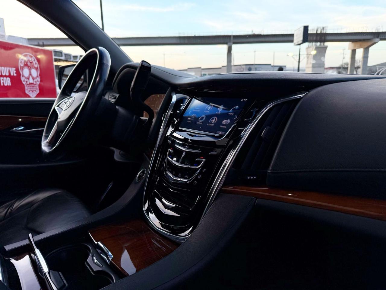 Cadillac Escalade ESV 4WD 4dr Premium 2015
