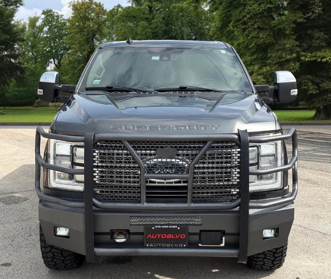 Ford Super Duty F-250 SRW Platinum 4WD Crew Cab 8' Box 2019
