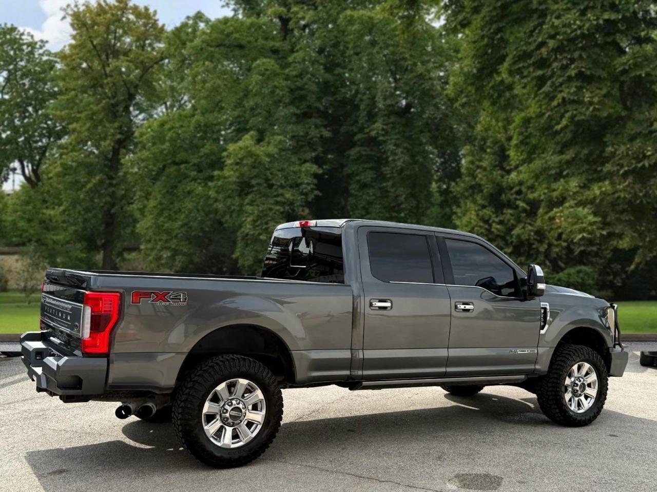 Ford Super Duty F-250 SRW Platinum 4WD Crew Cab 8' Box 2019