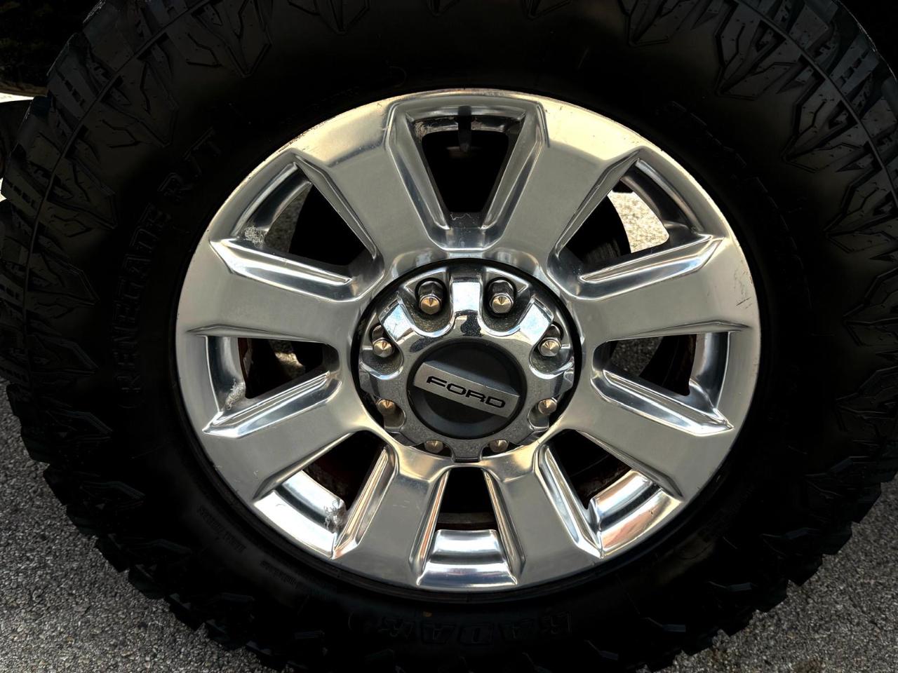 Ford Super Duty F-250 SRW Platinum 4WD Crew Cab 8' Box 2019