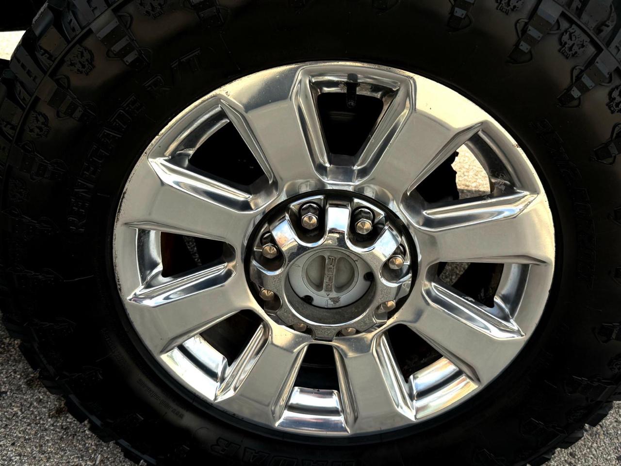 Ford Super Duty F-250 SRW Platinum 4WD Crew Cab 8' Box 2019
