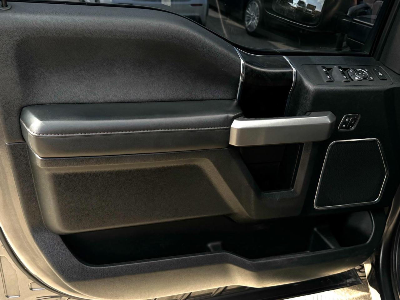 Ford Super Duty F-250 SRW Platinum 4WD Crew Cab 8' Box 2019