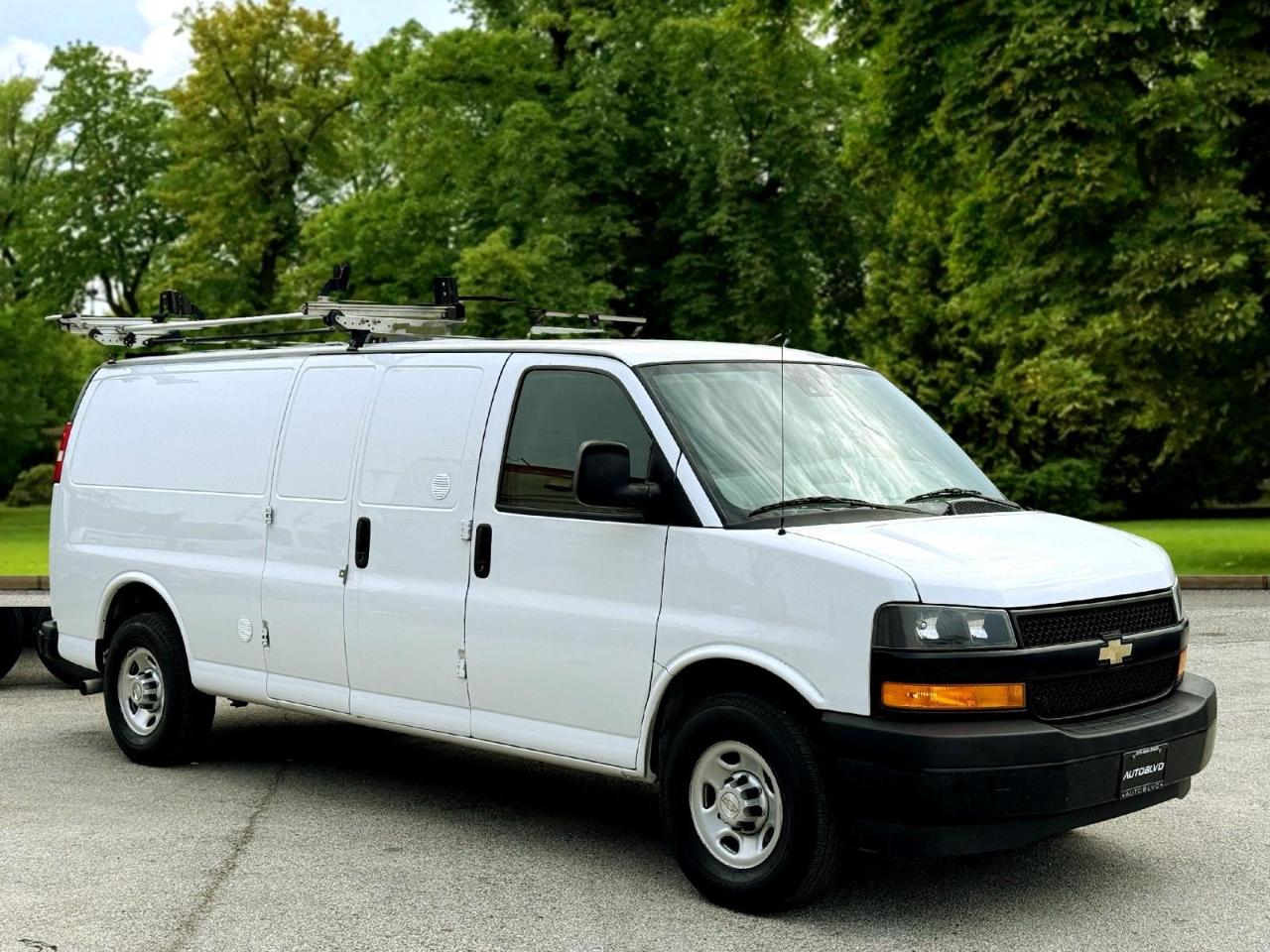 Chevrolet Express Cargo Van RWD 2500 155" 2021