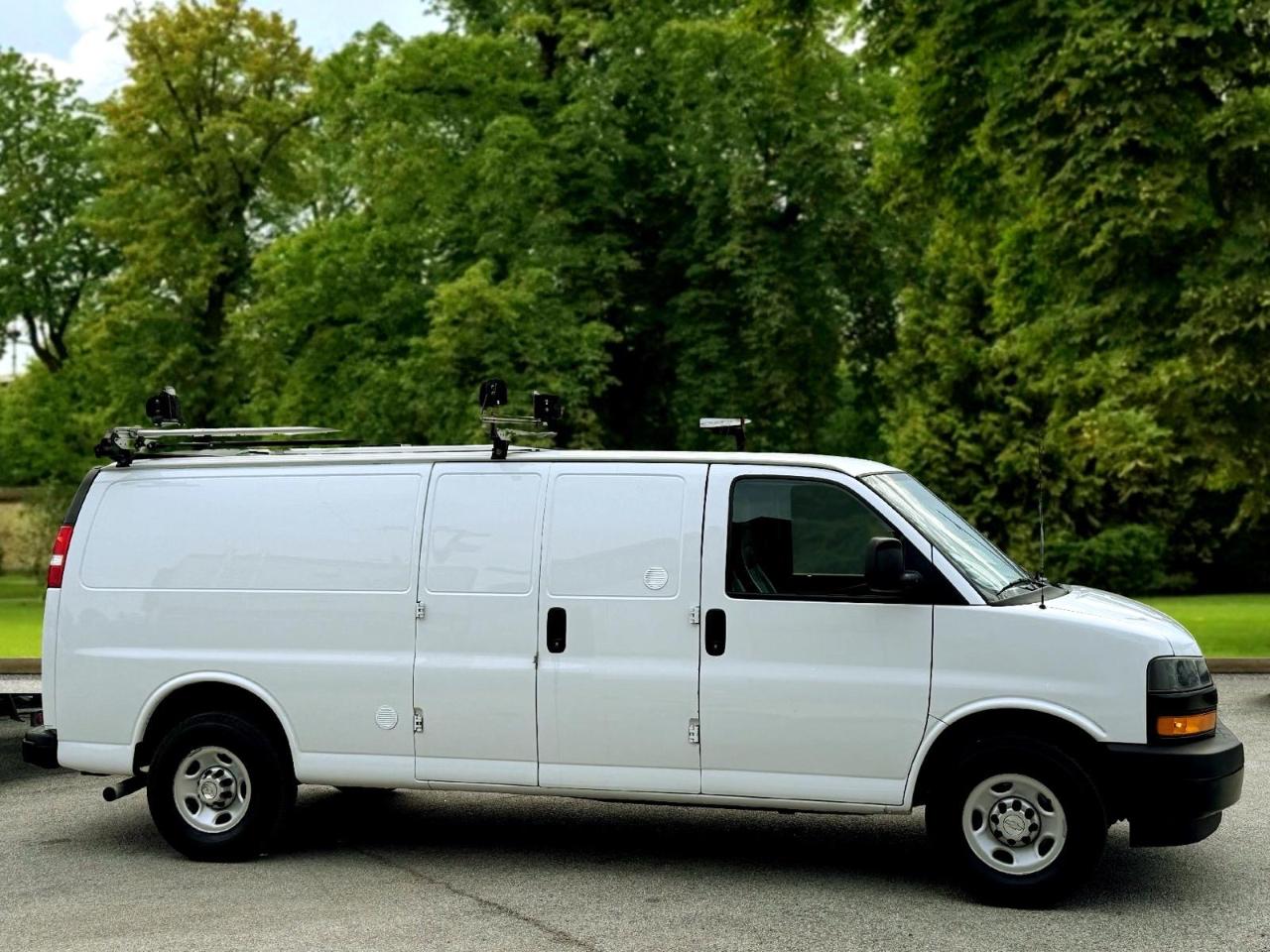 Chevrolet Express Cargo Van RWD 2500 155" 2021